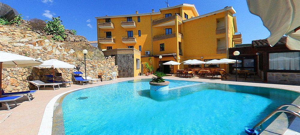 Hotel Le Palme SantʼAnna Arresi Exteriér fotografie