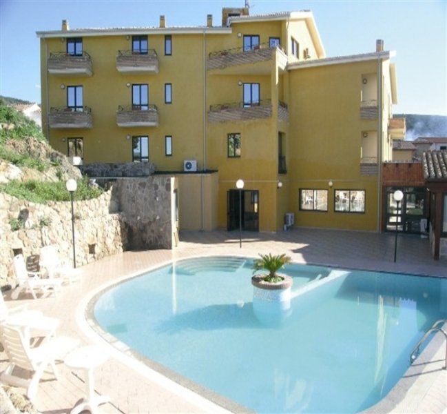 Hotel Le Palme SantʼAnna Arresi Exteriér fotografie